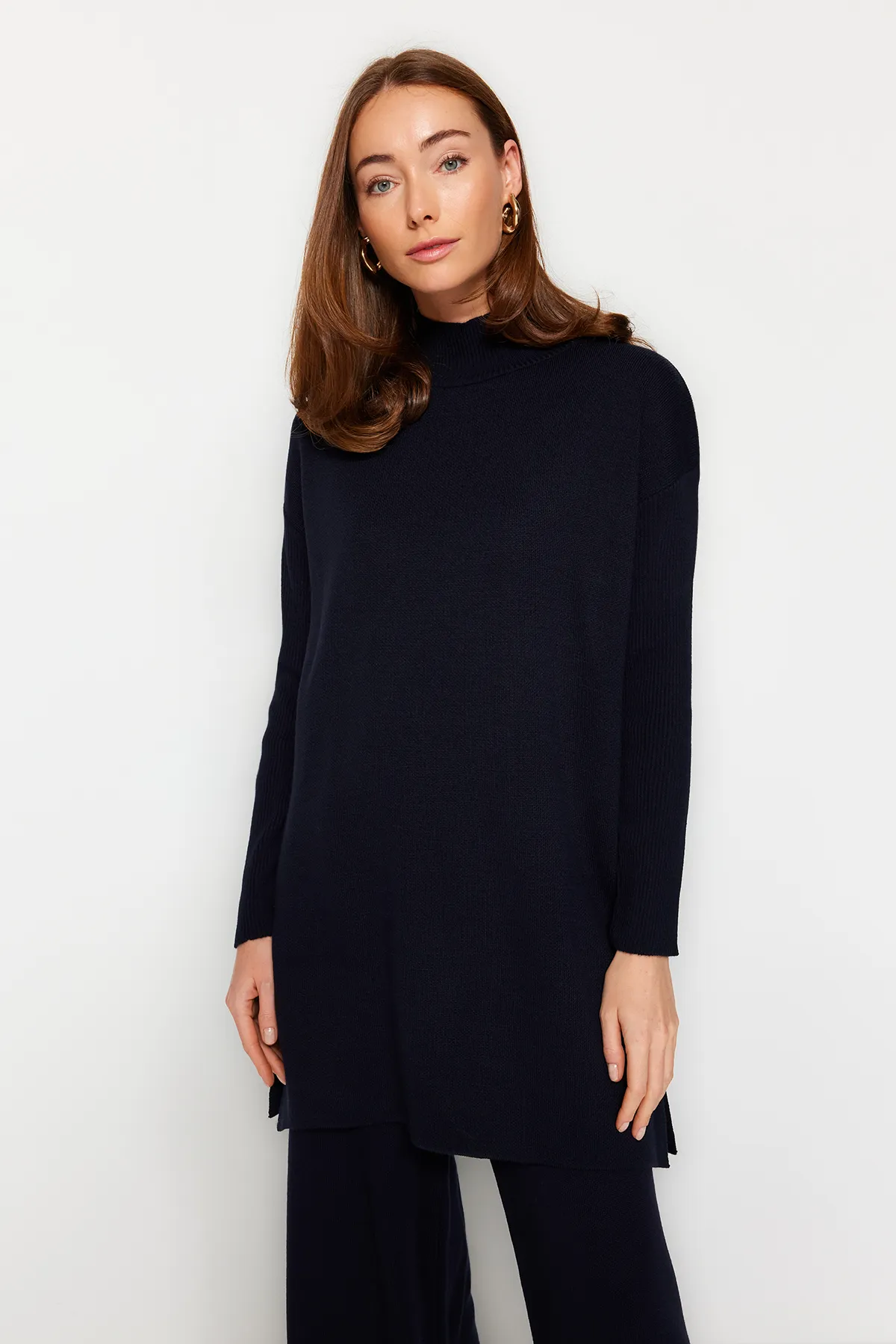 Trendyol Modest  Dunkelblaues, geschlitztes, weites Bein-Strickwaren-Set für Unter- und Obermaterial TCTAW24US00028