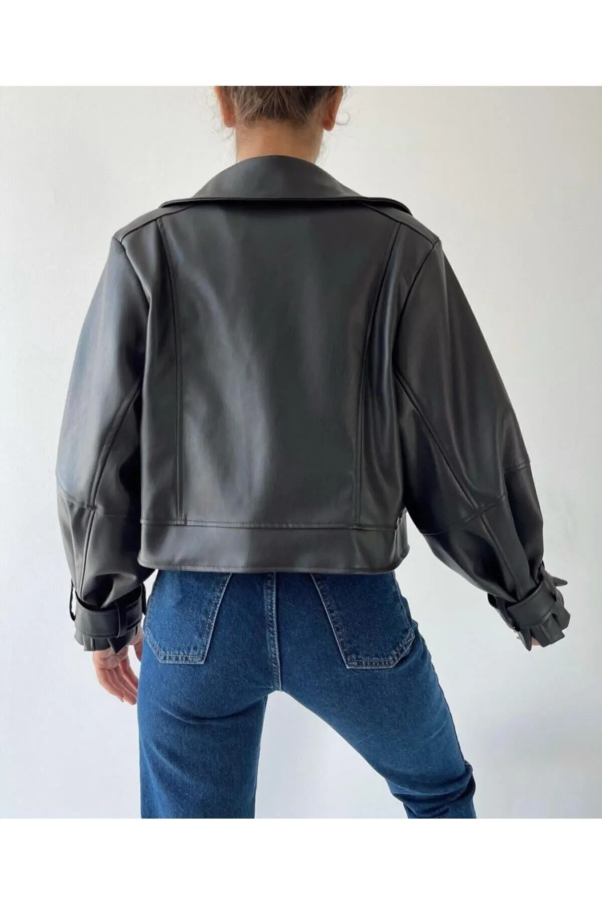 Afiş Butik  Schwarze Lederjacke mit Ballonärmeln