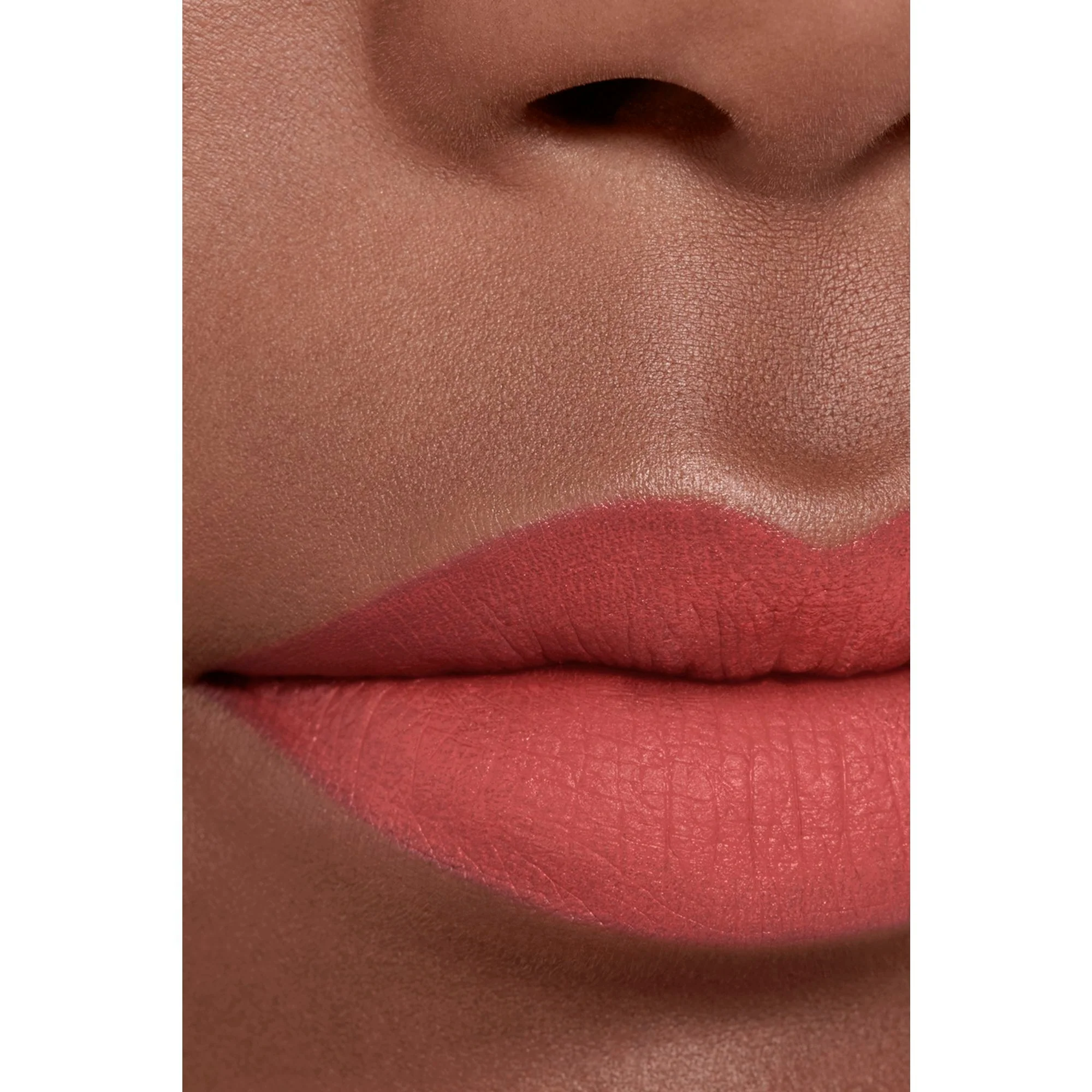 ROUGE ALLURE LIQUID VELVET - EL LABIAL MATTE FLUIDO DE ULTRA LARGA DURACIÓN E INTENSO