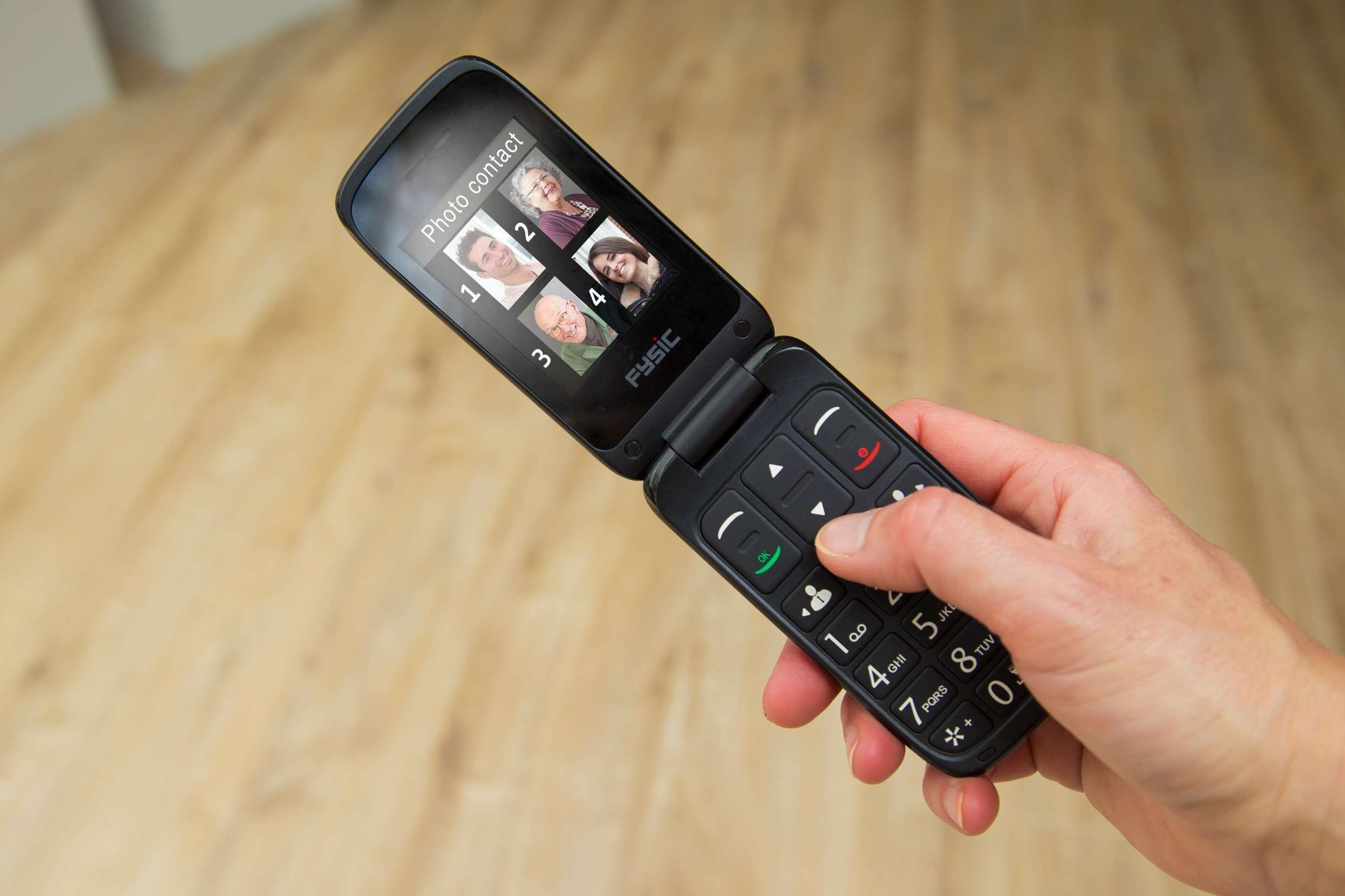 Fysic FM-9760ZT Seniorenhandy (2,4 Zoll, SOS-Notruftaste, extra große Tasten, Klapphandy)