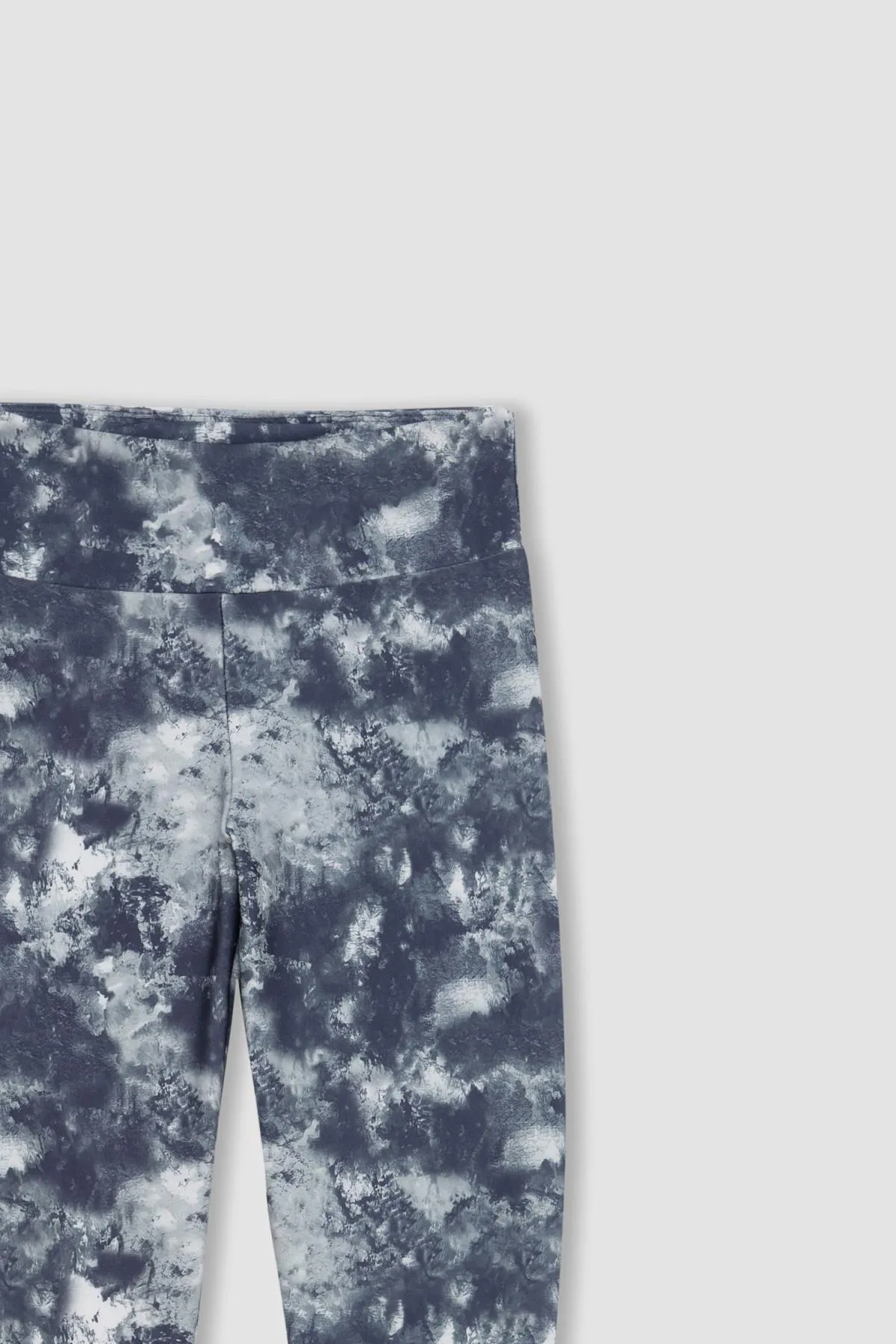 DeFacto  Passgenaue, taillierte Sportstrumpfhose B4578ax24sp