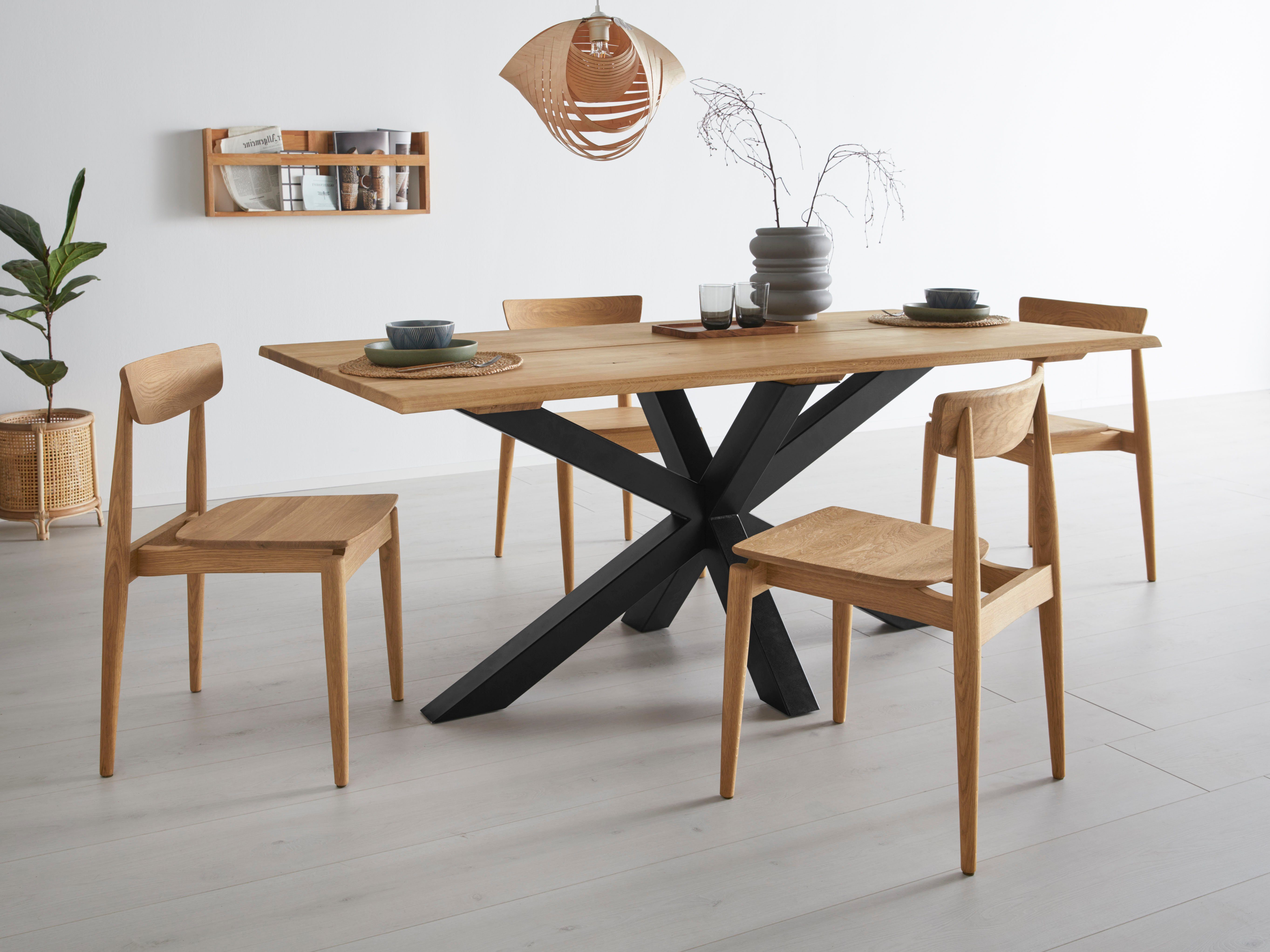 OTTO products 4-Fußstuhl Veikko (Set, 2 St), vegan, mit pflanzlichem Bio Öl behandelt, Massivholz Eiche, stapelbar
