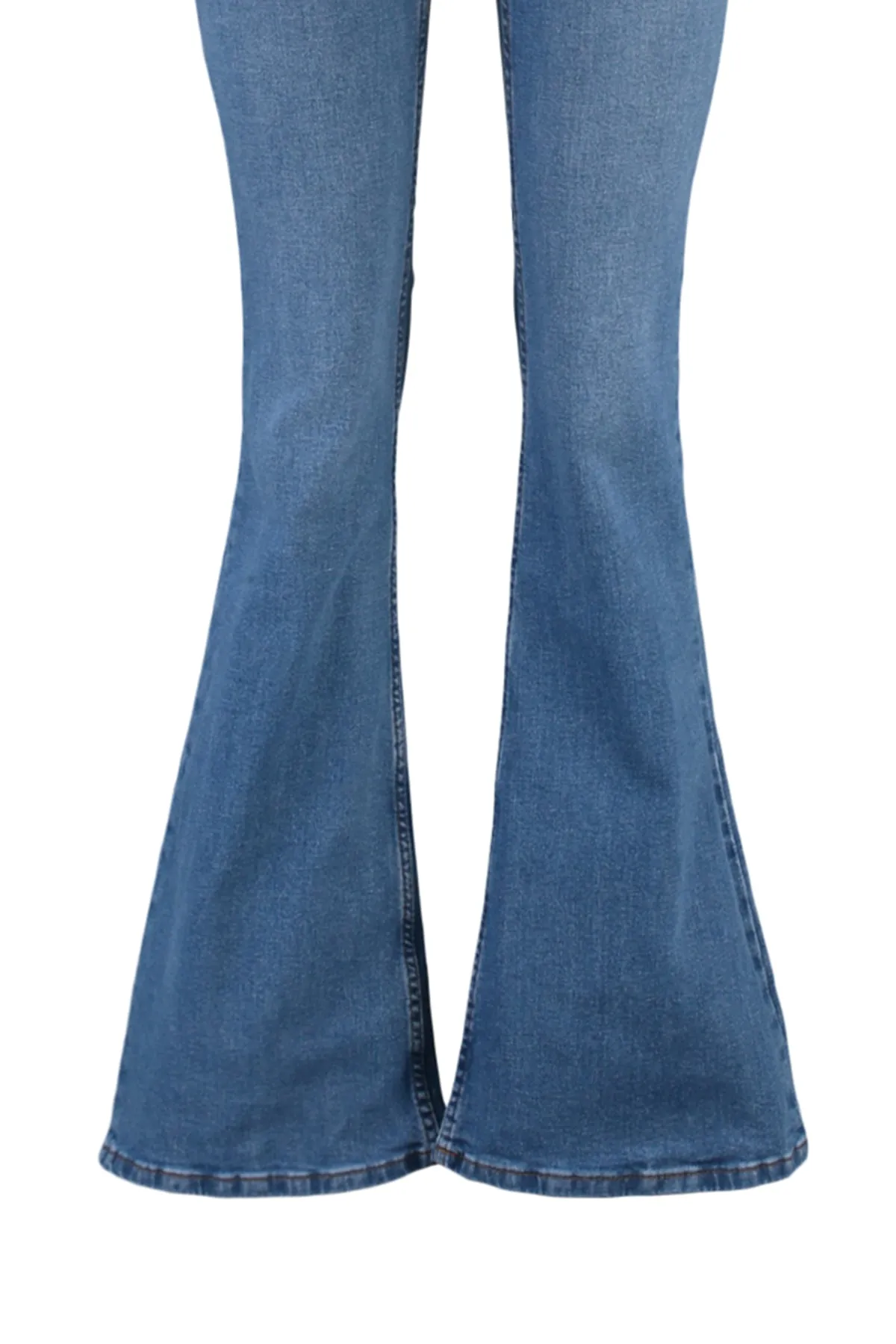 Trendyol Collection  Blaue Schlagjeans mit hoher Taille TWOSS21JE0246