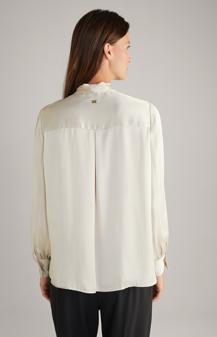 Satin-Bluse in Creme