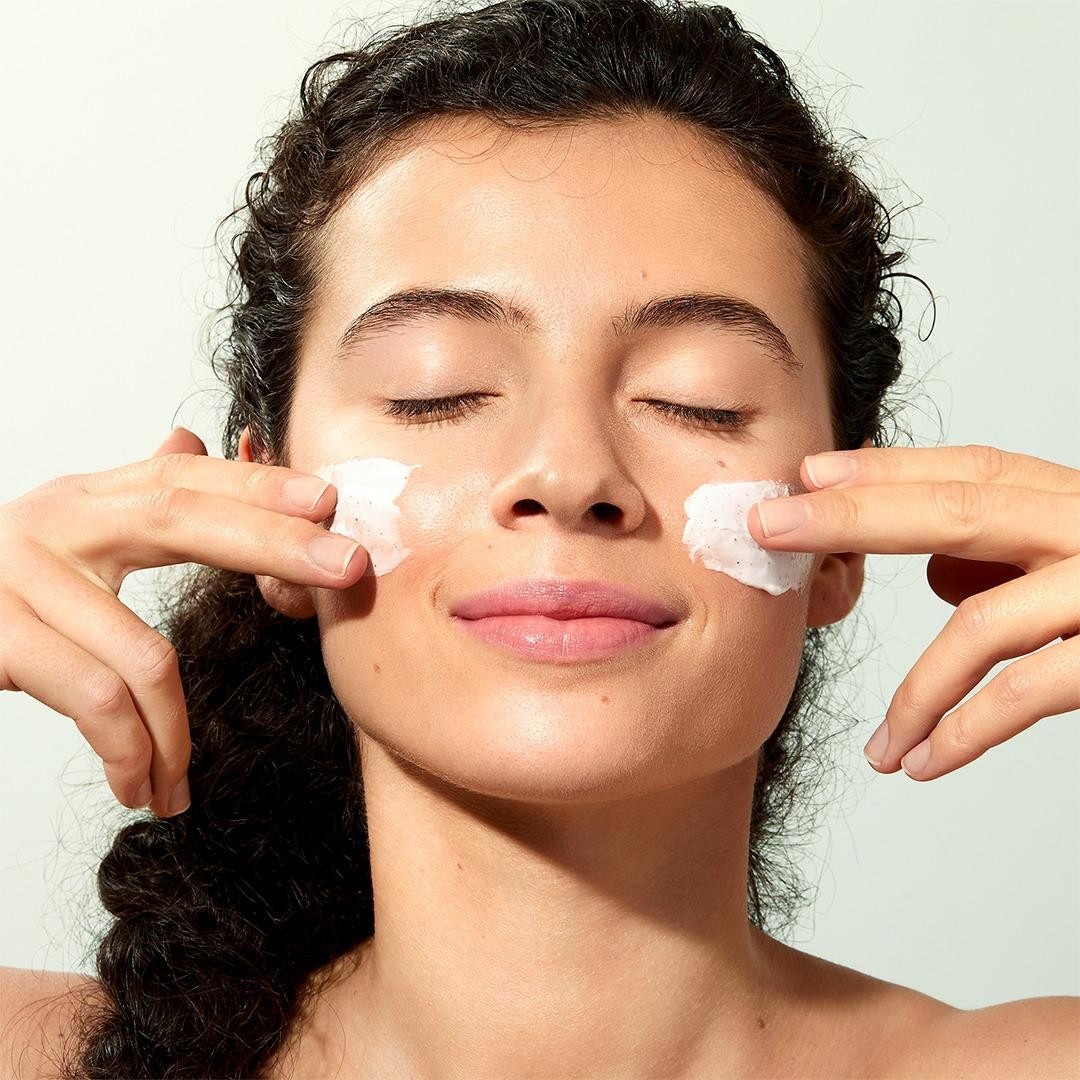 Reinigende Mikro-Peeling Maske
