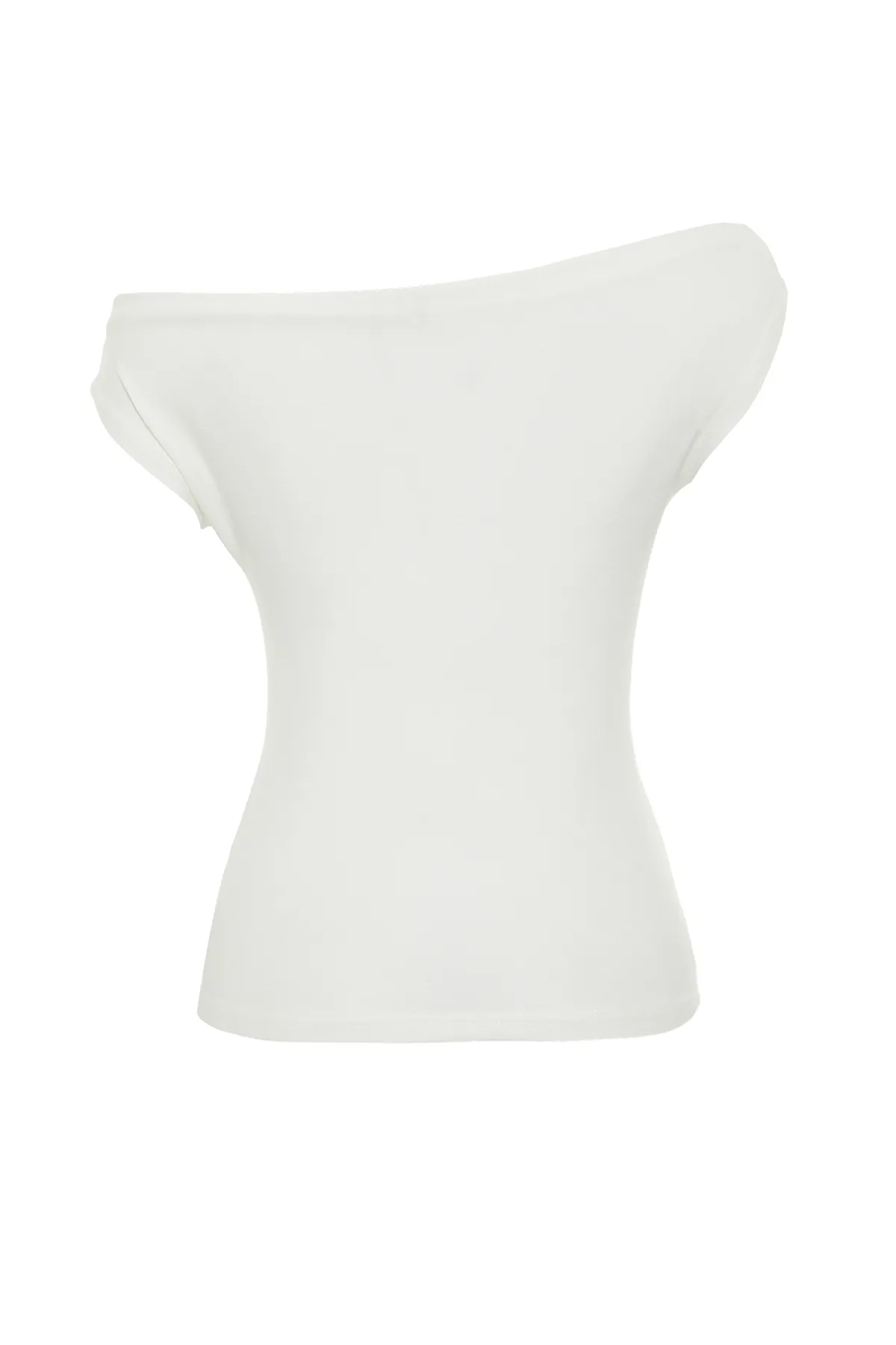 Trendyol Collection  Ecrufarbene, taillierte Bluse aus flexiblem Strick mit U-Boot-Ausschnitt und Viskose/weichem Stoff TWOSS24BZ00090