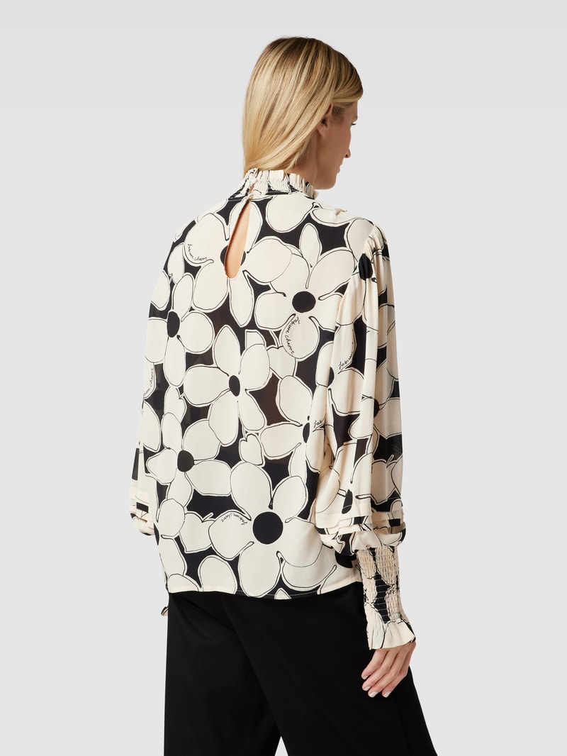 Blusenshirt aus Viskose mit Smok-Details Modell 'Xena' in offwhite