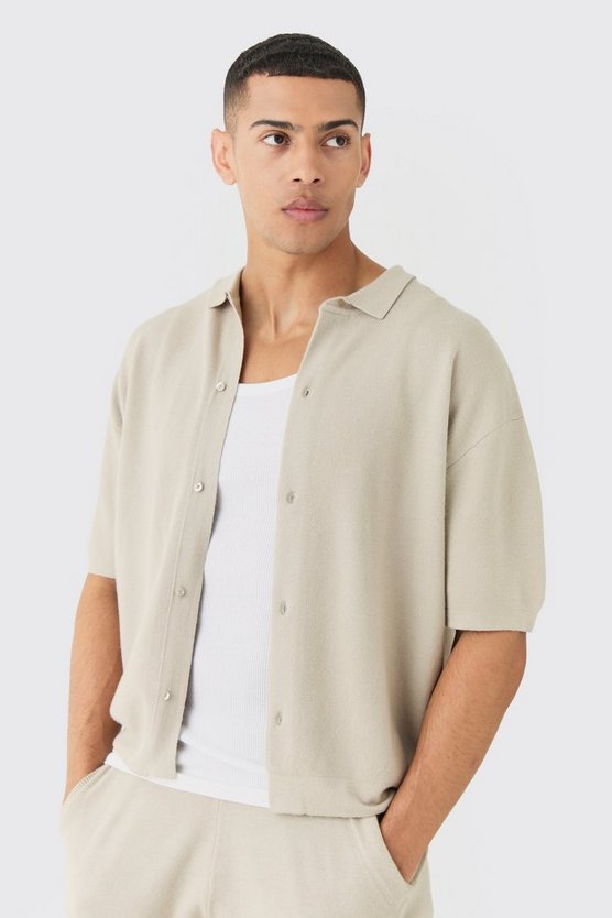 Kastiges Oversize Hemd mit kurzen Ärmeln