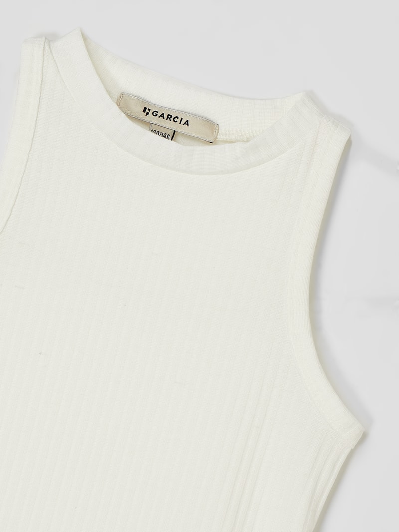 Top mit Viskose-Anteil in offwhite