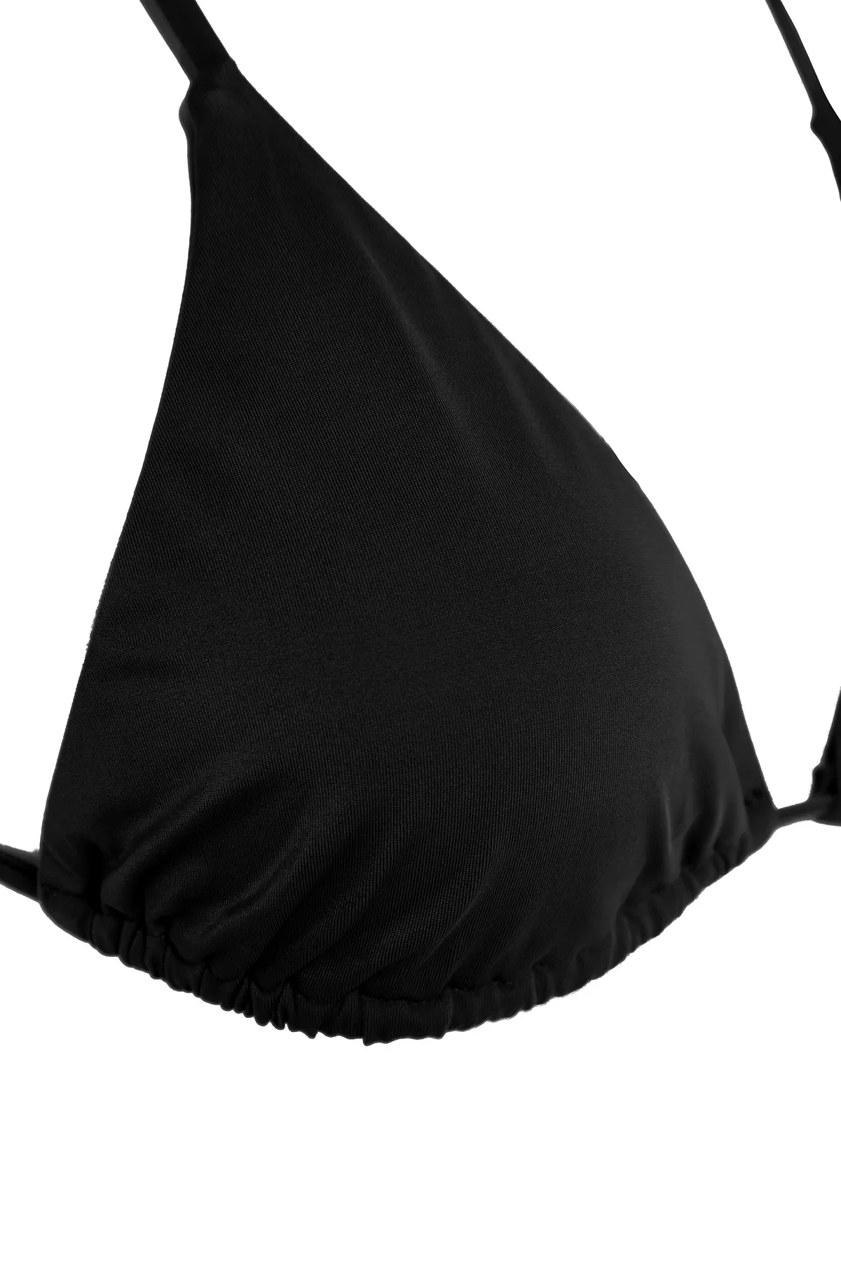 Trendyol Collection  Brasilianisches Bikini-Set mit hohem Beinausschnitt und schwarzem Triangel-Tunnel TBESS24BT00079