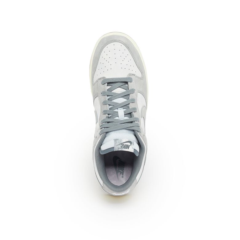 NIKE Wmns Dunk Low 