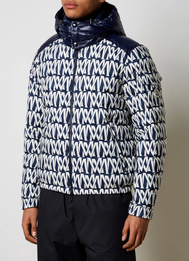 Moncler Tablasses reversible quilted jacket with down padding and removable hood