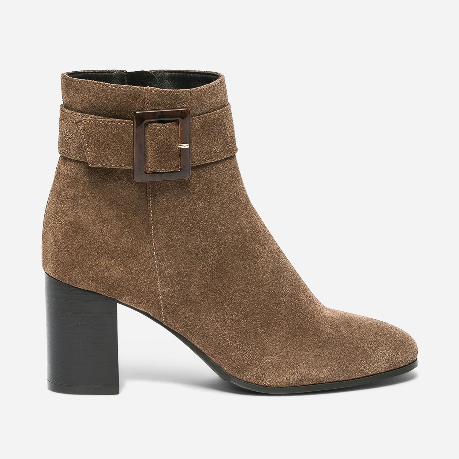 Boots marron en cuir velours à boucle écaille