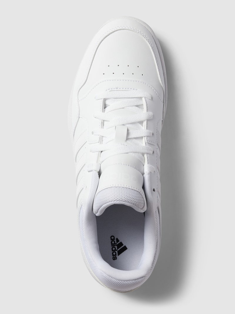 Sneaker mit Label-Detail in weiß