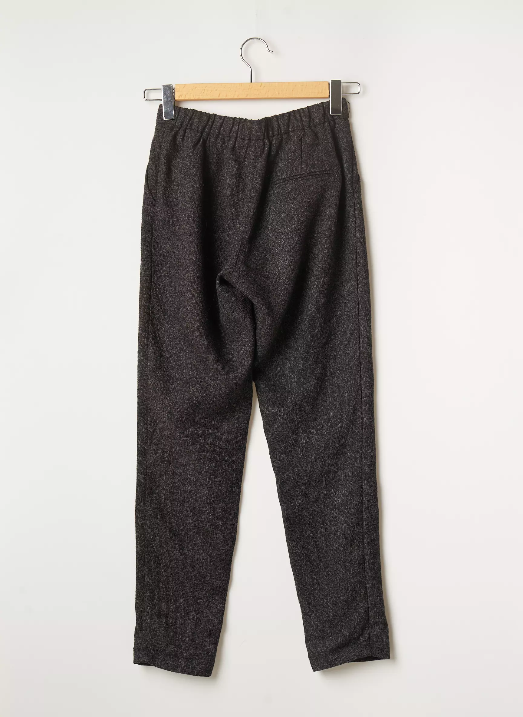 Y Coo Pantalons Chino Femme couleur gris
