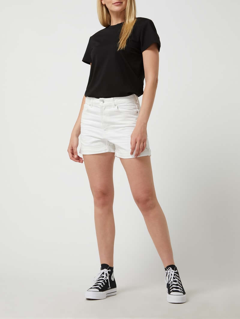 Mom Fit Jeansshorts aus Baumwolle in weiß