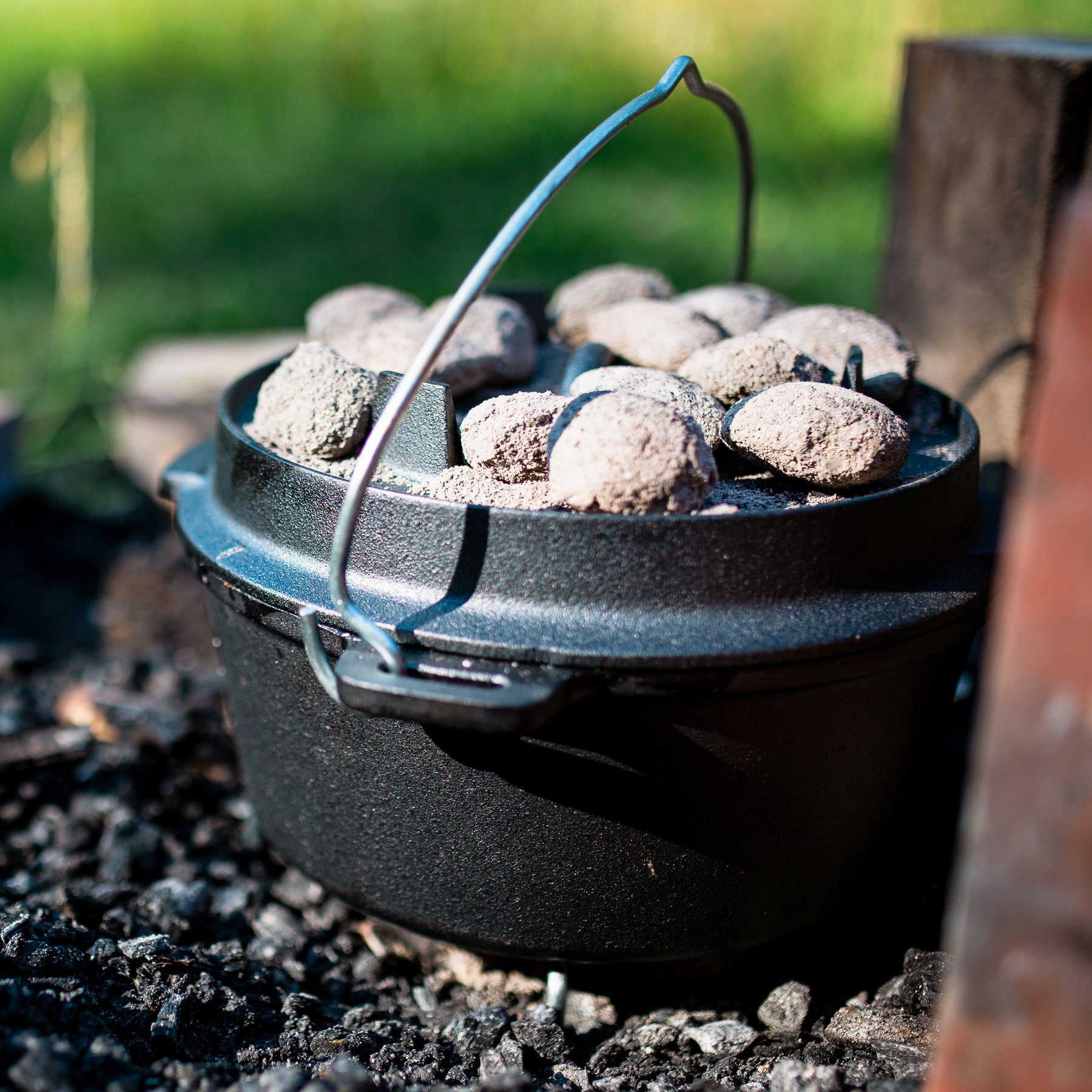 BBQ-Toro Grilltopf Dutch Oven DO9PX, 9,0 L Premium Gusseisen Kochtopf, Gusstopf, Gusseisen (4-tlg)