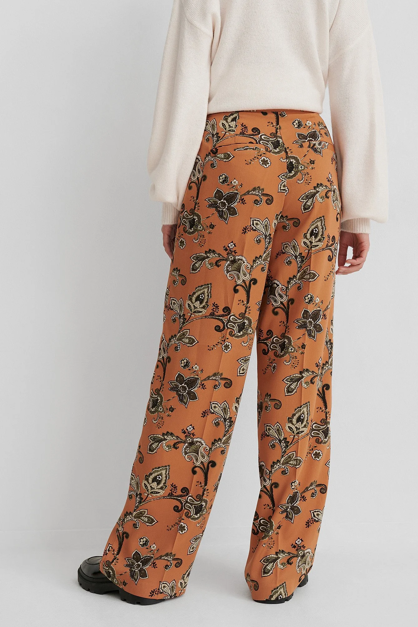 Recycelte Anzughose mit hoher Taille