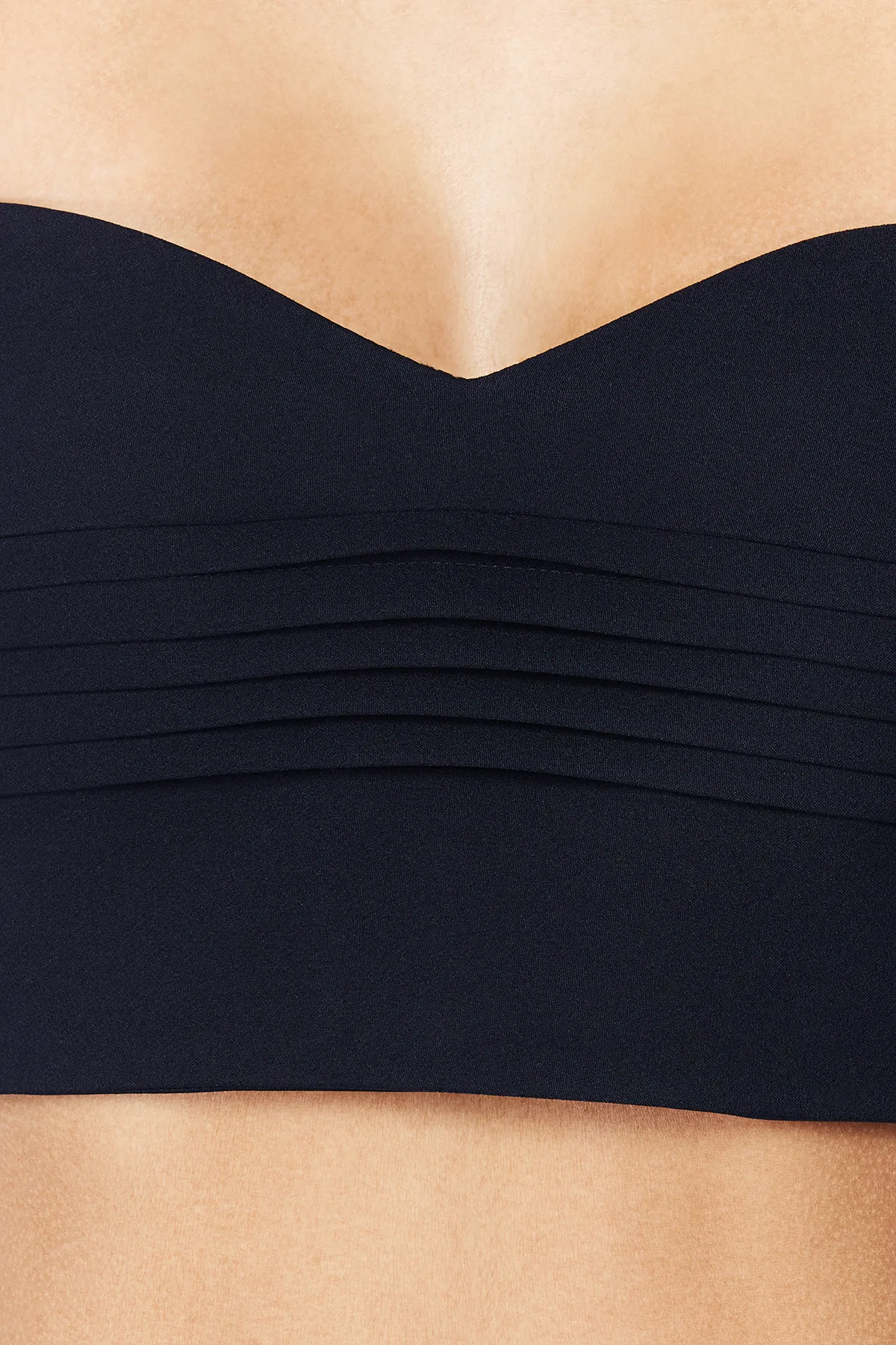 Trendyol Collection  Marineblaue trägerlose Korsett-Crop-Webbluse TWOSS24BZ00347