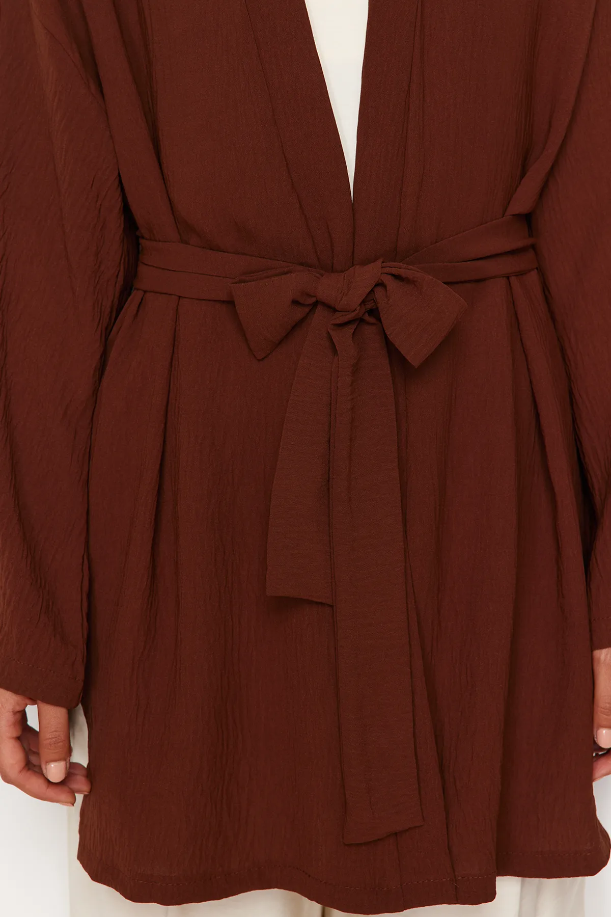 Trendyol Modest  Brauner gewebter Kimono in Leinenoptik TCTSS24KK00004