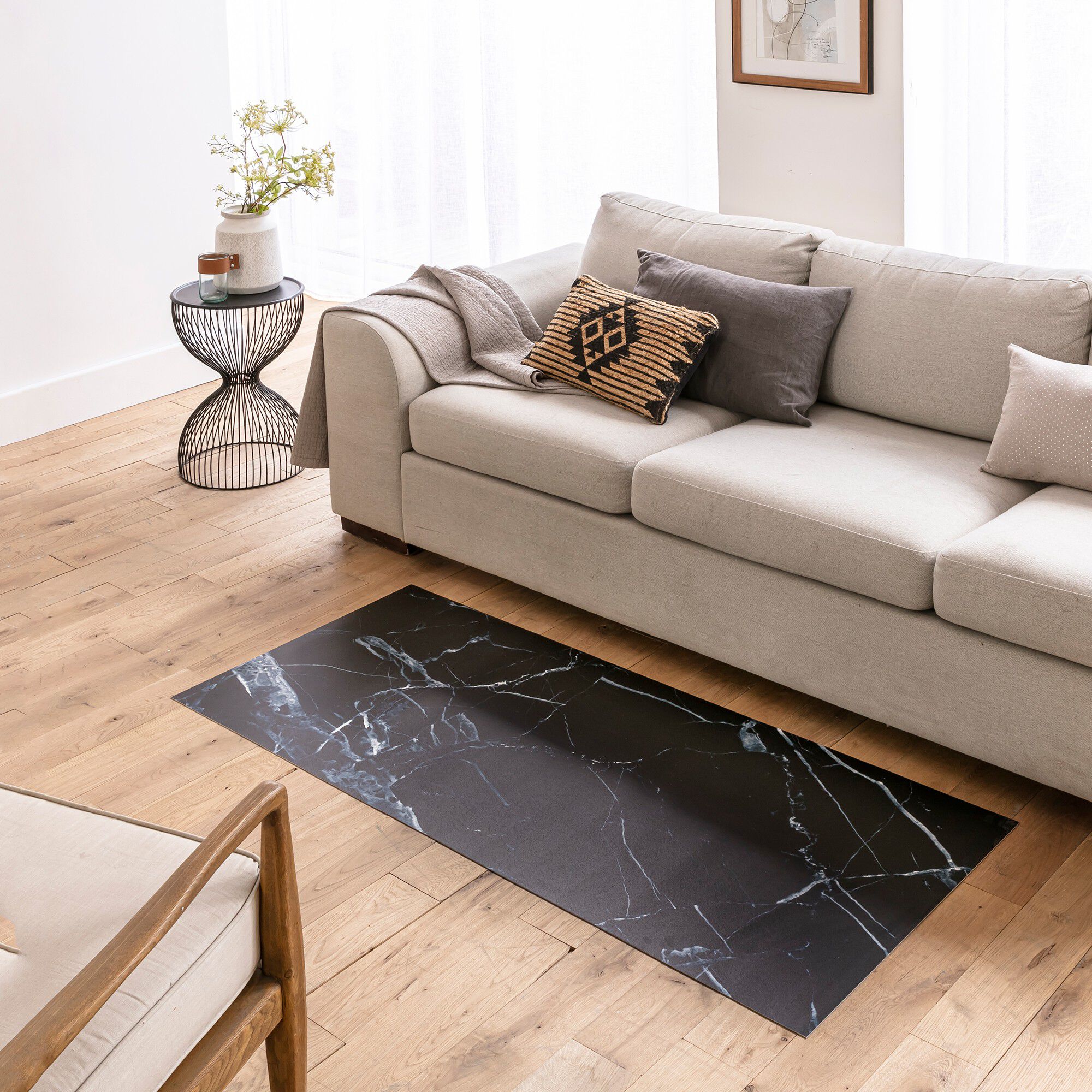 Tapis vinyle effet marbre noir