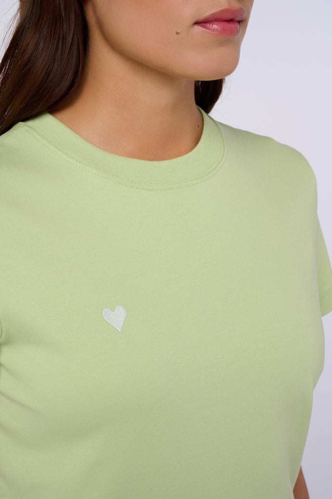T-shirt coeur brodé