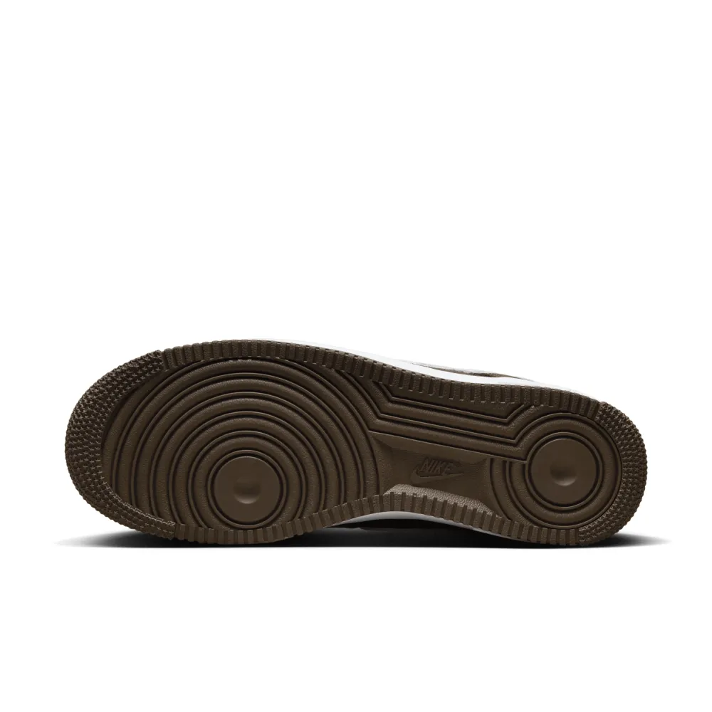 Nike Air Force 1 Retro QS Chocolate FD7039-200 / braun