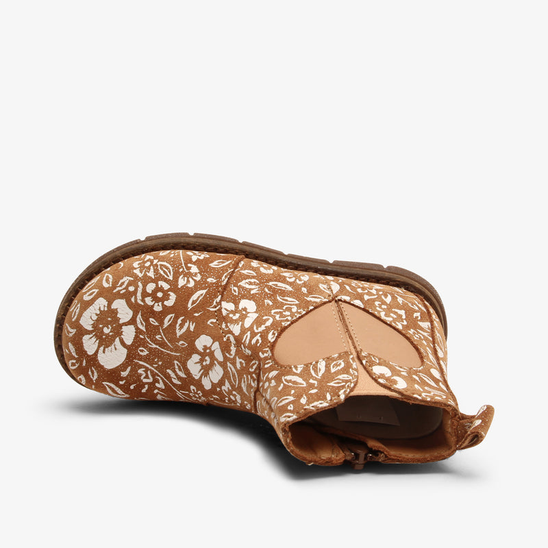 maggie brandy flowers - Braun