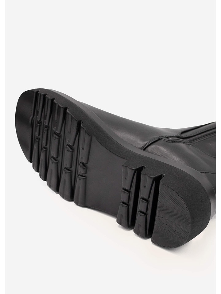 SASSYCLASSY Boots in Schwarz günstig kaufen