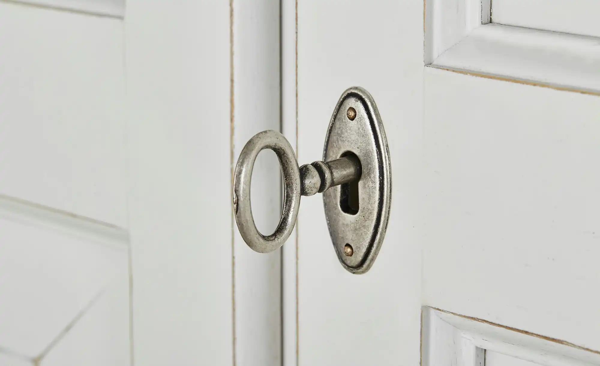 Dielenschrank