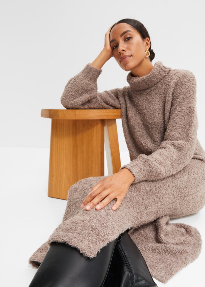 Strickkleid aus Bouclègarn
