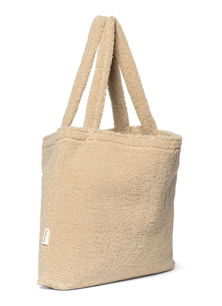 Geantă groasă tip Teddy Mom de la Studio Noos