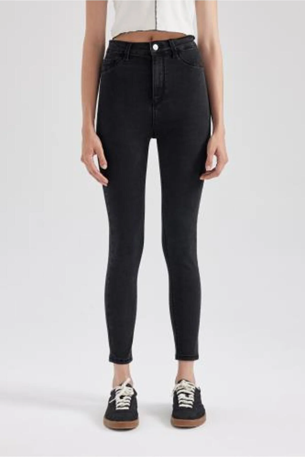 DeFacto  Jegging-Jeans mit hoher Taille, schmalem Bein und langer Länge A5819ax23au