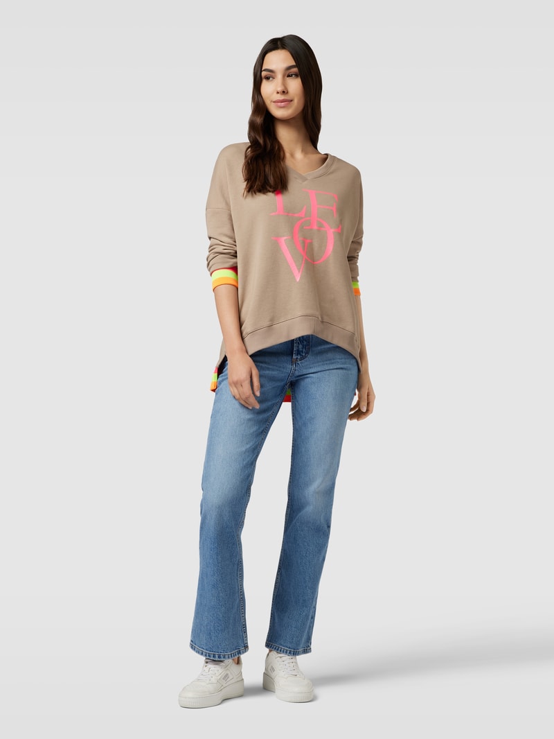 Sweatshirt mit Statement-Print Modell 'LOVE' in sand