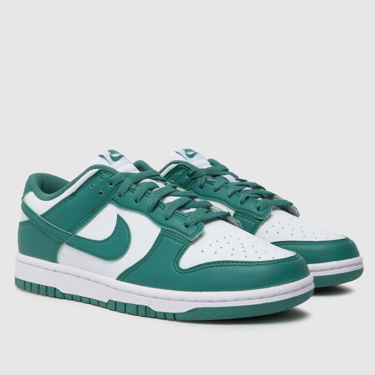 Nike Dunk Low-sneakers i vitt och grönt