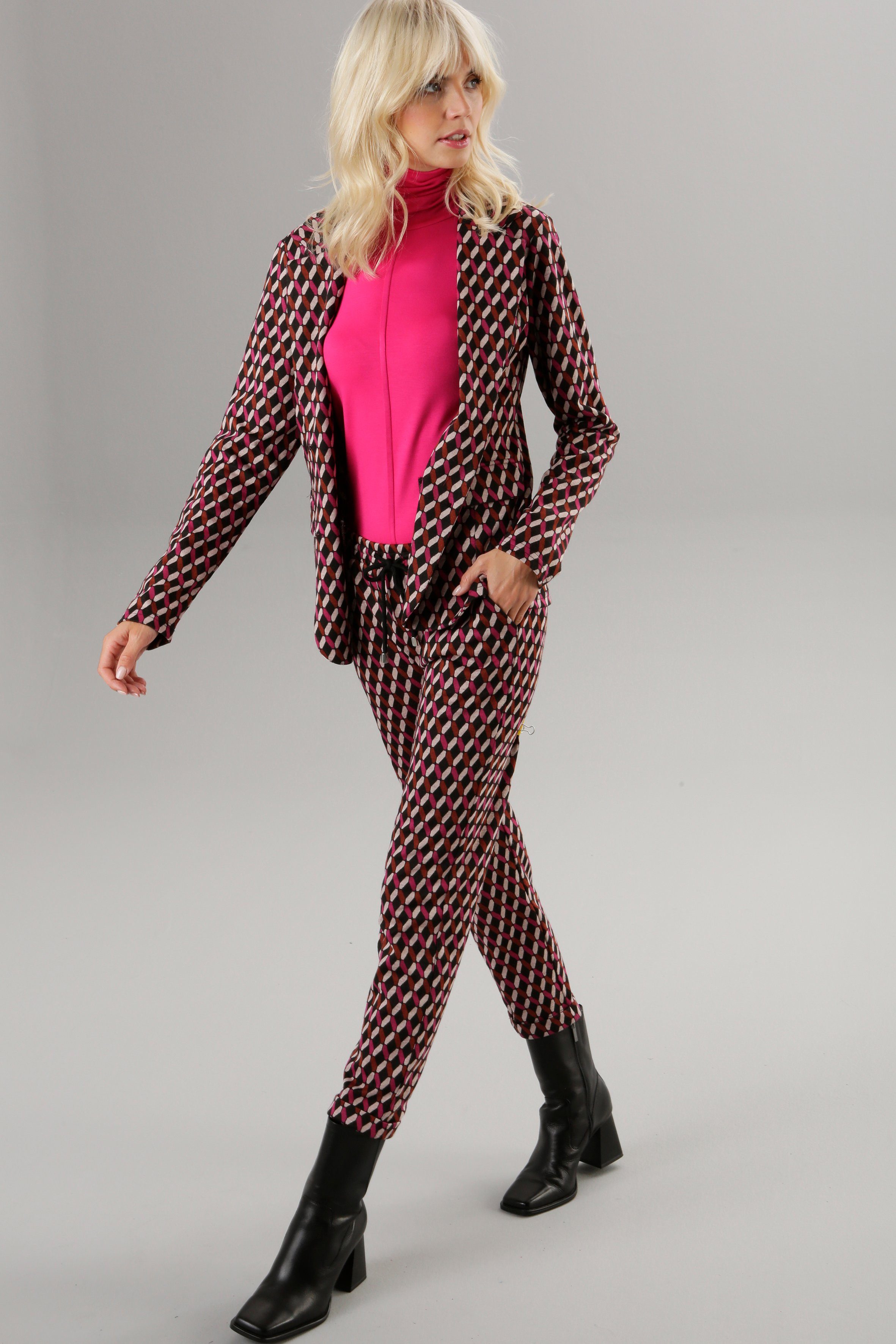 Aniston SELECTED Kurzblazer mit geometrischem Allover-Muster