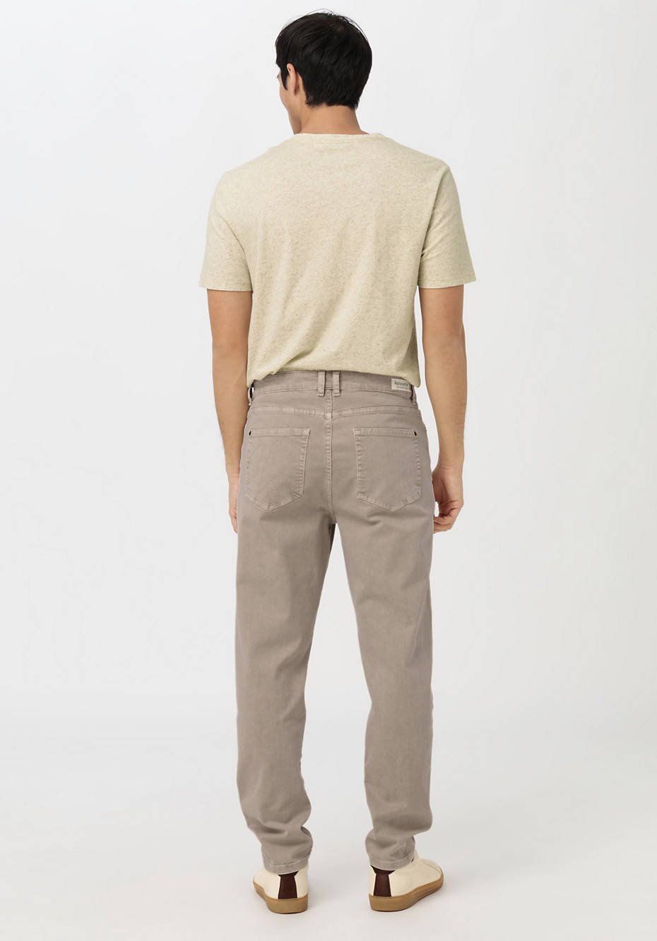 Mineralgefärbte Jeans Mads Relaxed Tapered Fit aus Bio-Denim