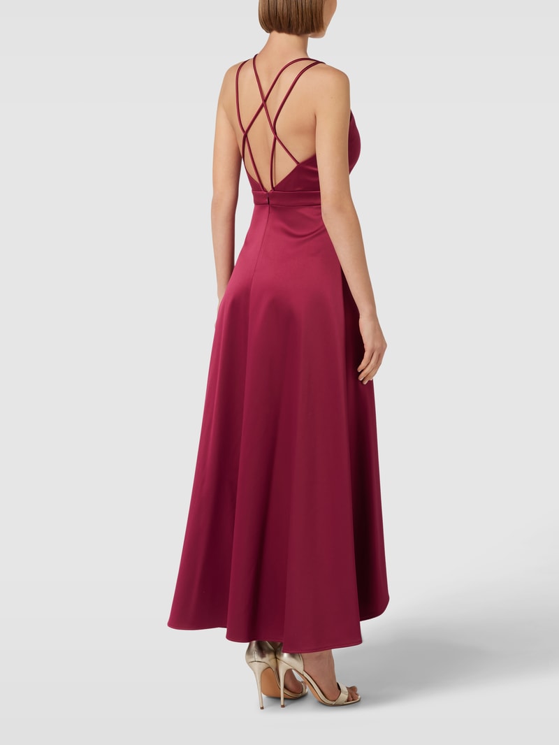 Abendkleid mit Herz-Ausschnitt in kirschrot