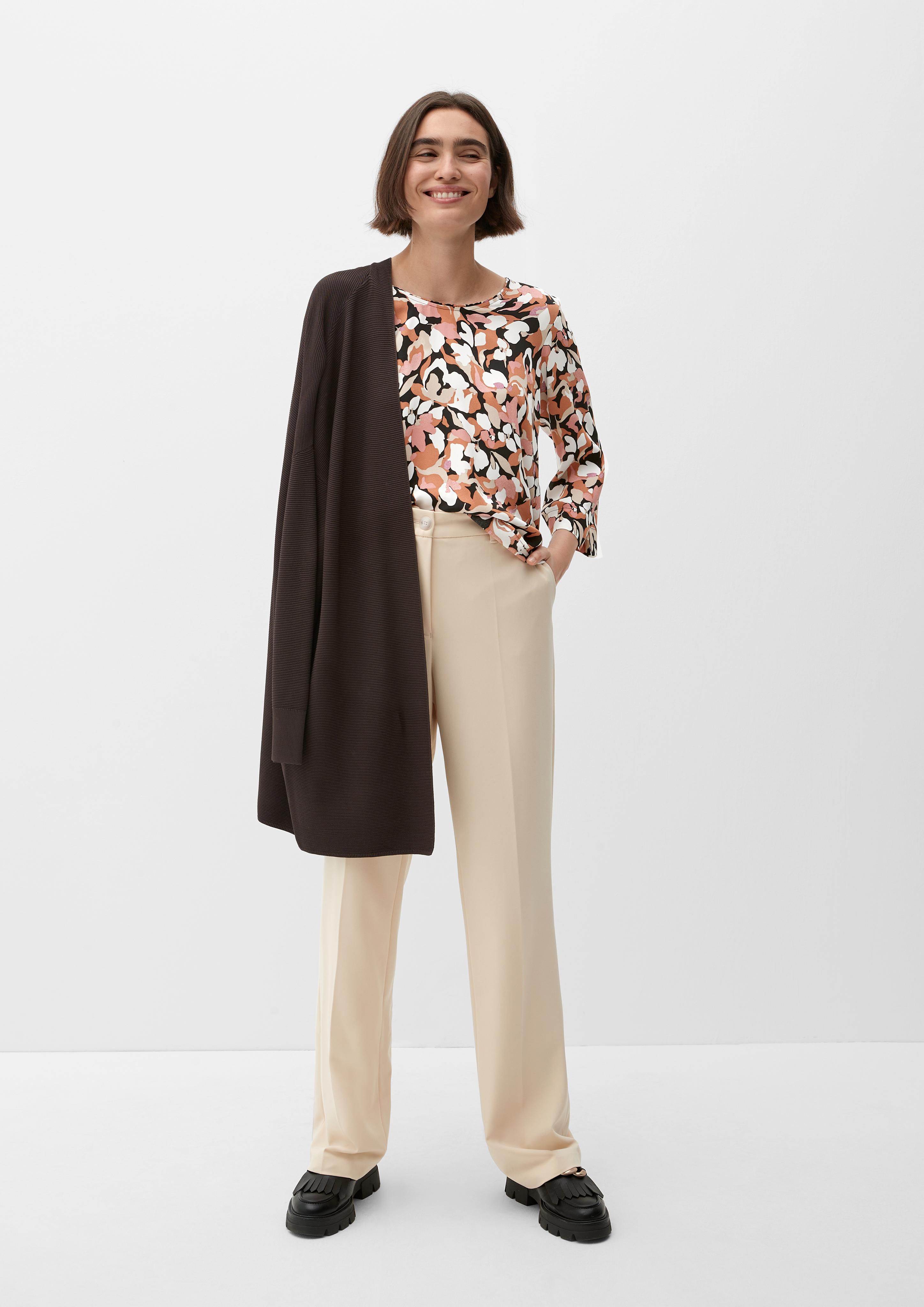 Viskosebluse mit Allovermuster  2121966-99A4