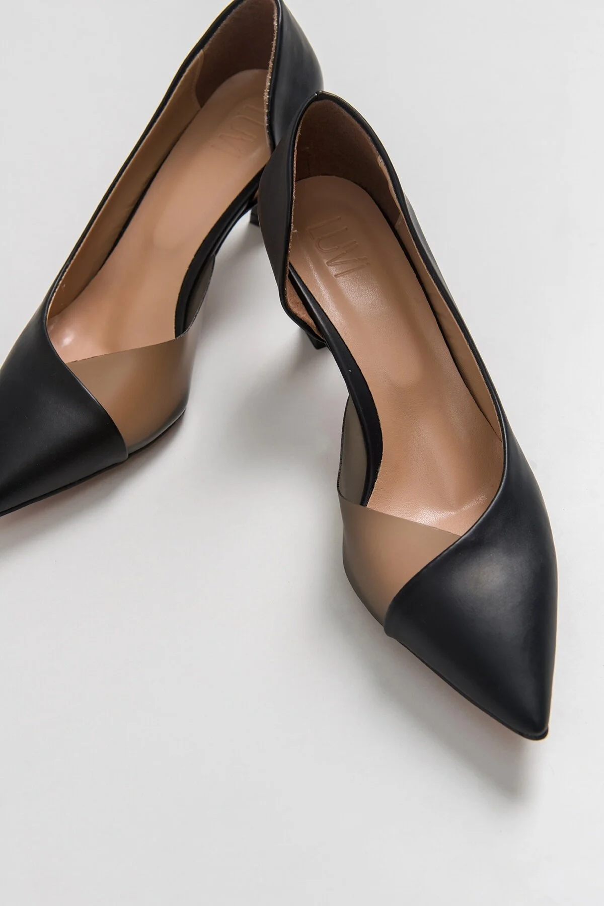 LuviShoes  353 Damenschuhe mit schwarzem Hautabsatz