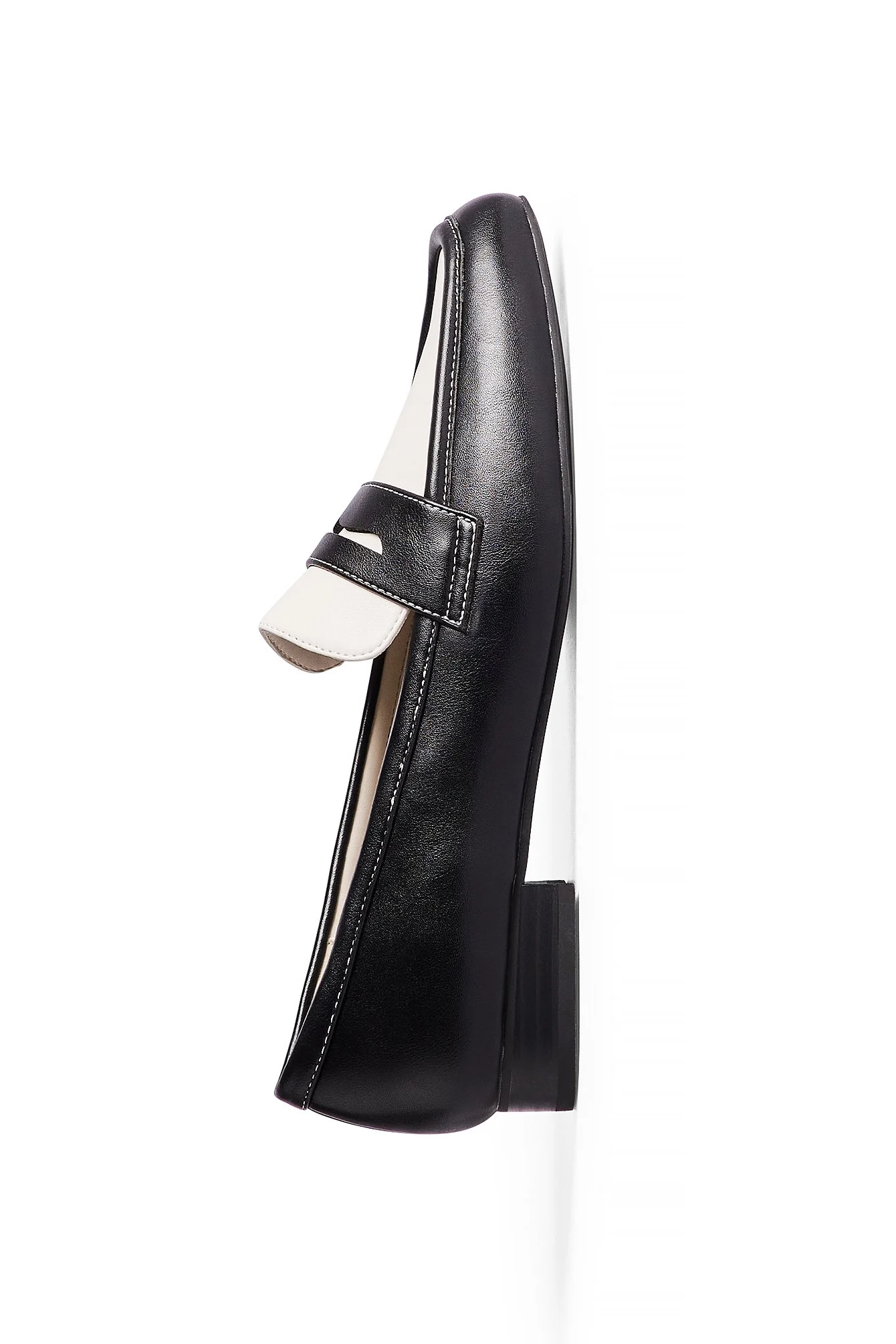 Loafers mit eckiger Spitze