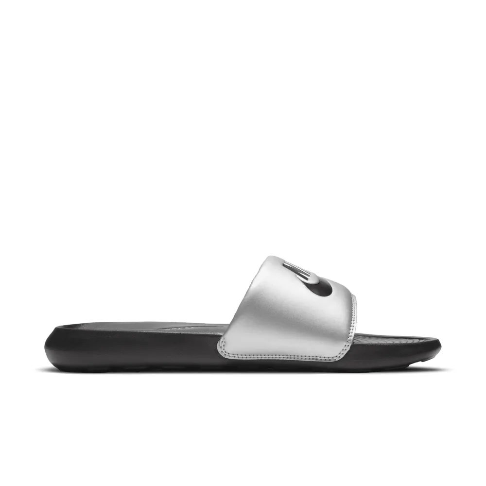 Nike Victori One CN9677-006 / schwarz