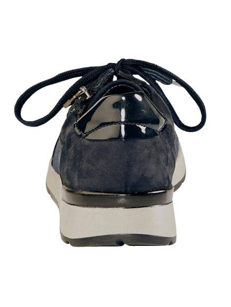 Schnürschuh