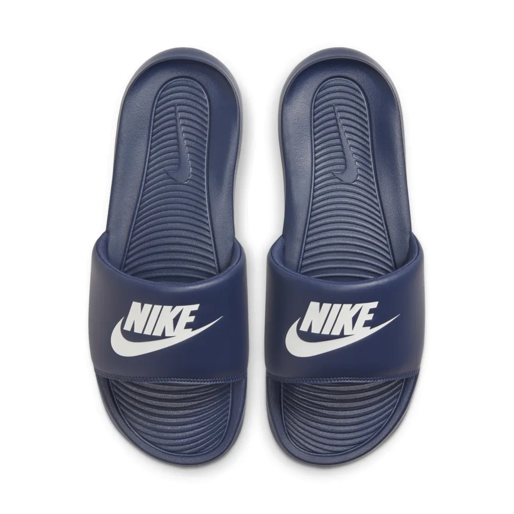 Nike Victori One CN9675-401 / blau