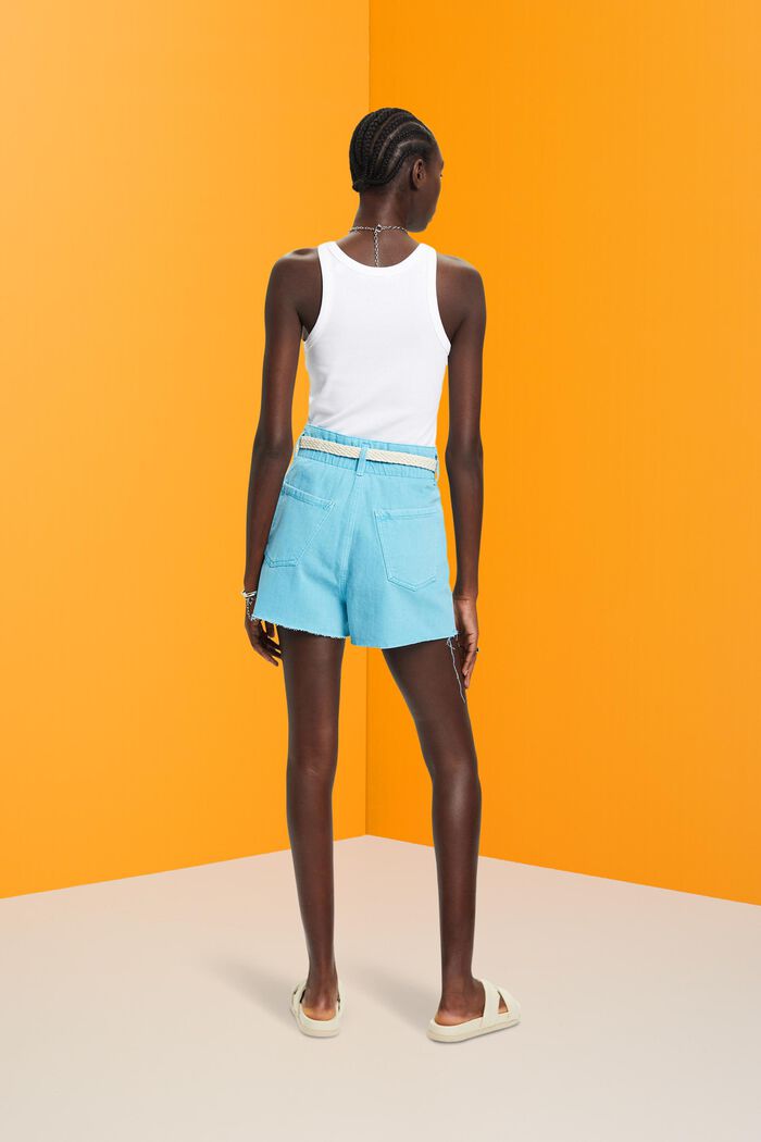 Jeansshorts in abgeschnittener Optik