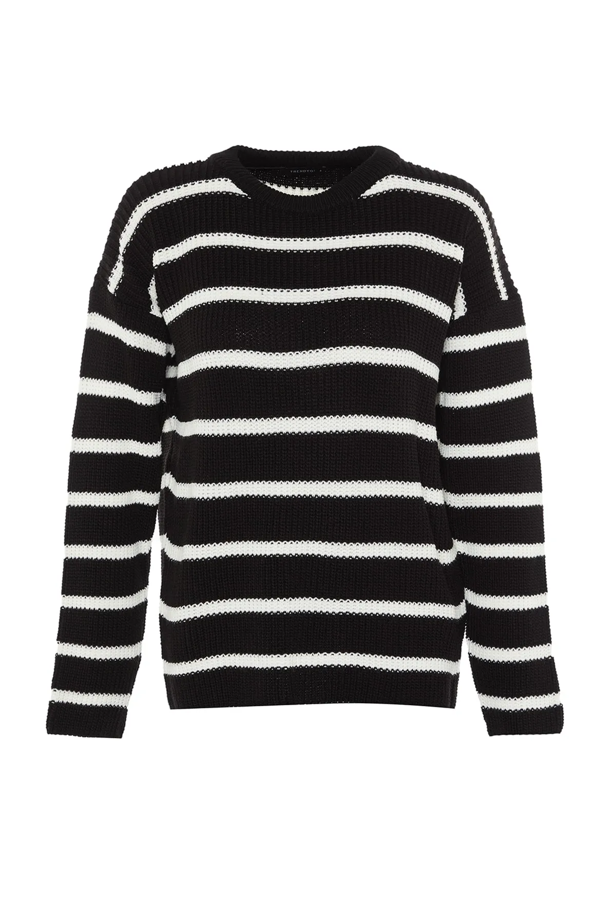 Trendyol Collection  Schwarzer Strickpullover mit weiter Passform TWOAW23KZ00720