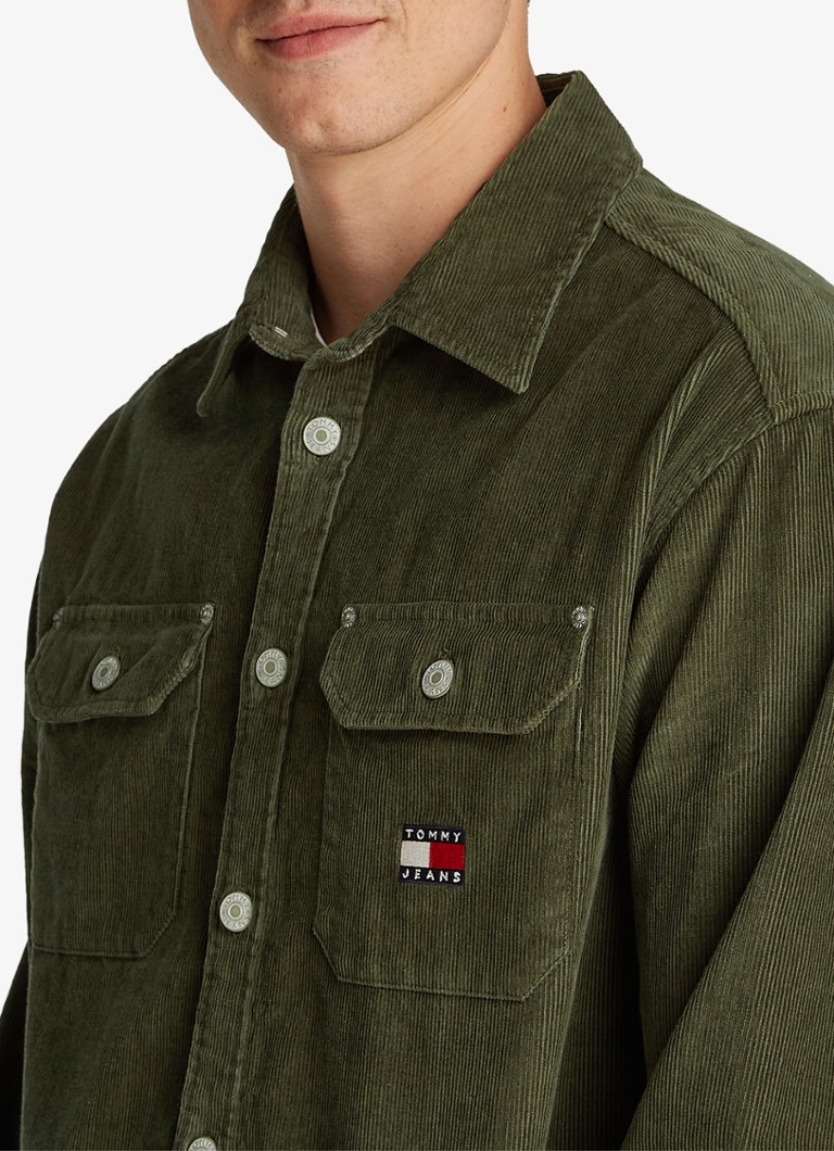 Sobretudo Tommy Hilfiger de veludo cotelê com corte regular e bolsos no peito.