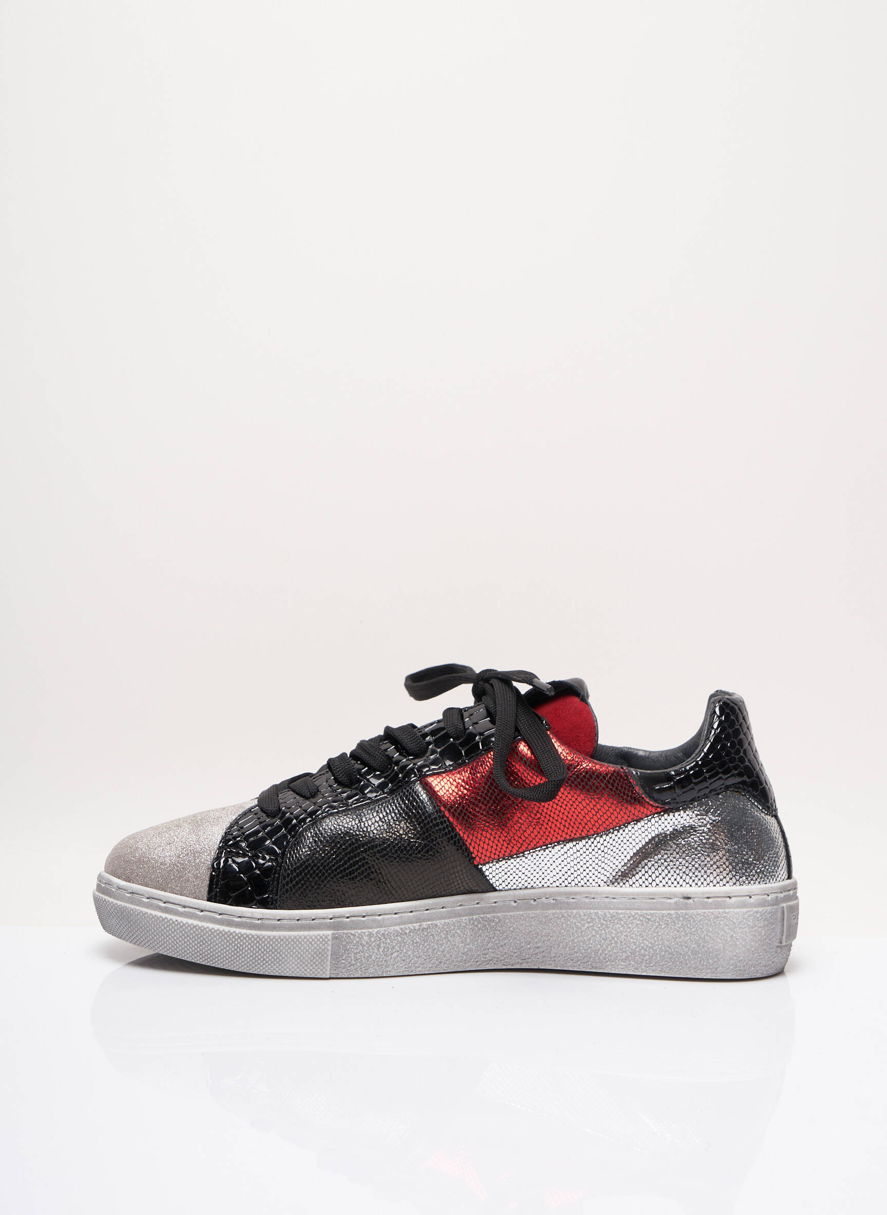 Reqins Baskets Femme couleur noir
