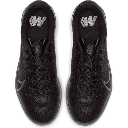 KINDER FUSSBALLSCHUHE HALLE 