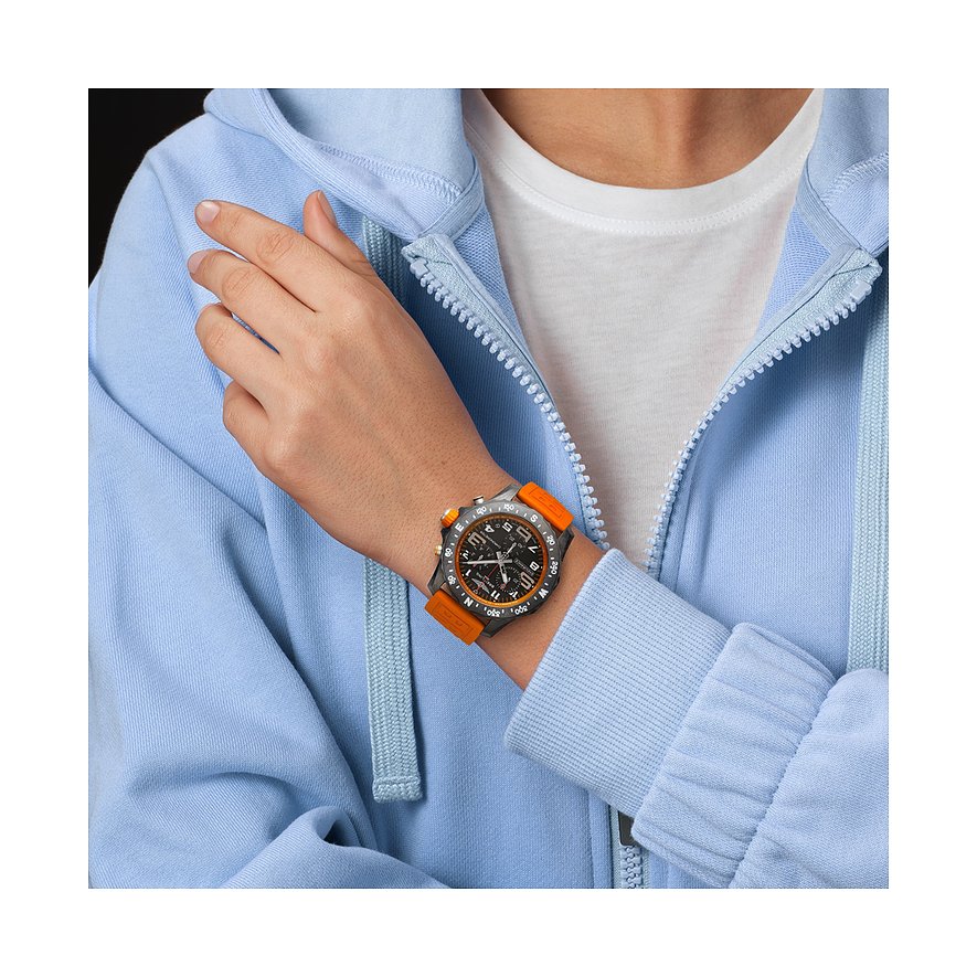 Breitling Herrenuhr Endurance Pro 44